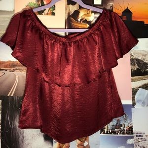✮❣️✮ Red UO Flowy-Off-Shouldered Top ✮❣️✮